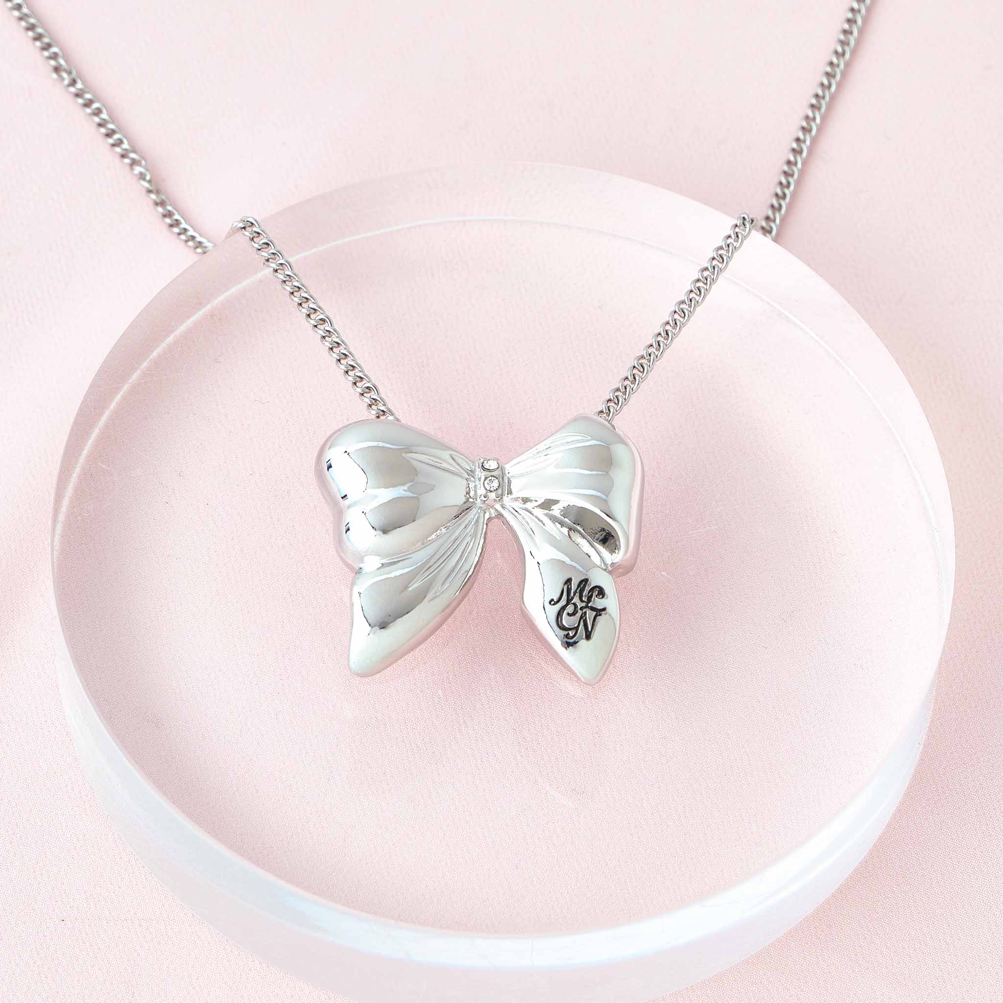 ribbon metal necklace